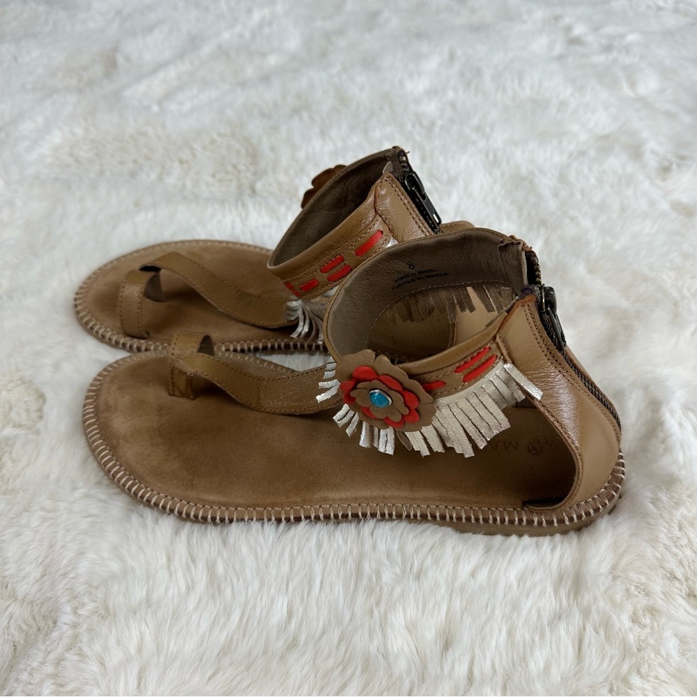 Manitobah Mukluks Wasaga Ankle Sandal Light Brown Red Tan Fringe, 8 - Picture 5 of 11